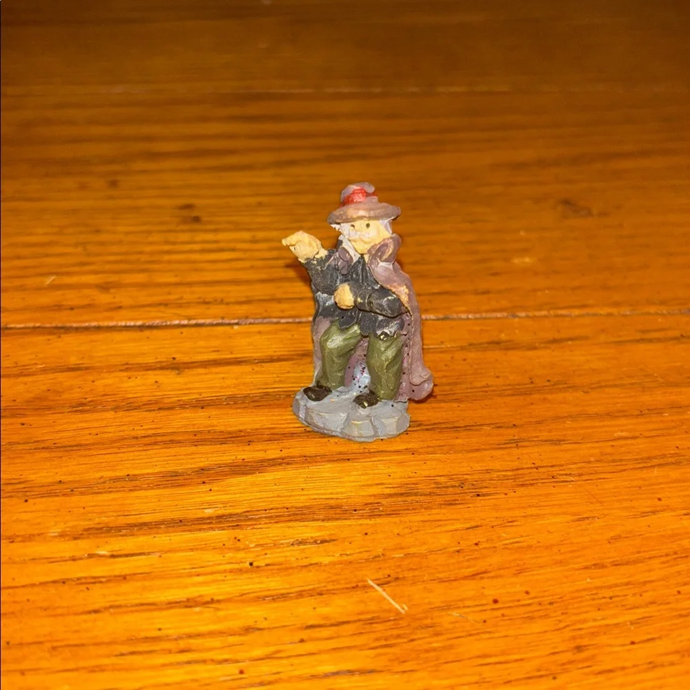 Halloween Miniature Toy Set with Pumpkins and Figurines - Picture 10 of 14